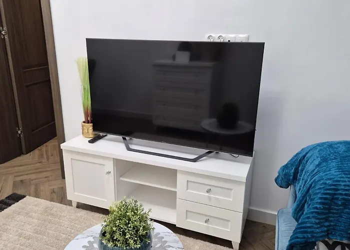 Apartament Jaracza 28 Nr 4 *